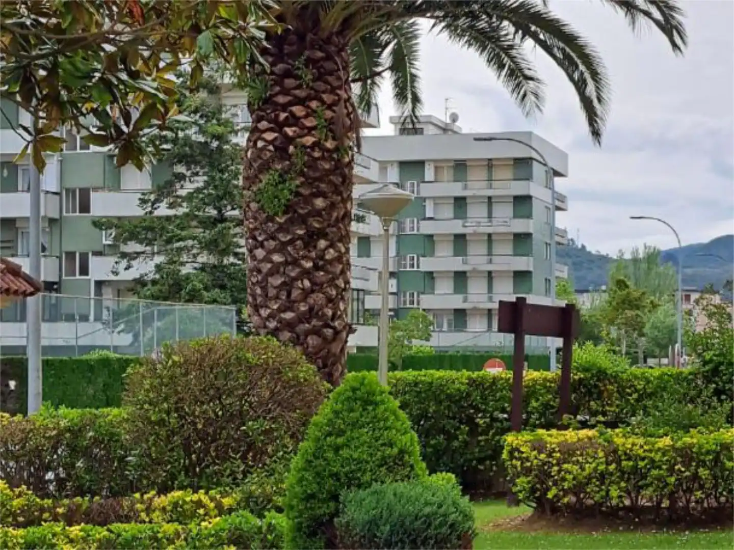 Piso en venta en Avenida Enrique Mowinkel, 41, Zona Playa Vista exterior de Piso en venta en Laredo con Terraza