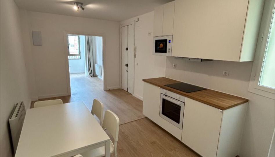 Piso de alquiler en Avenida de Colón, 27, Residencia, Logroño - imagen 1 Foto 1 de Piso de alquiler en Avenida de Colón, 27, Residencia, Logroño