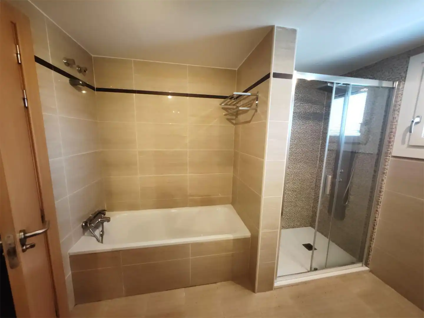 Detached homes for sale in Calle Enric Valor, 12, Alicante Golf Bathroom of Detached homes for sale in Alicante / Alacant with Air Conditioner, Terrace and Swimming Pool