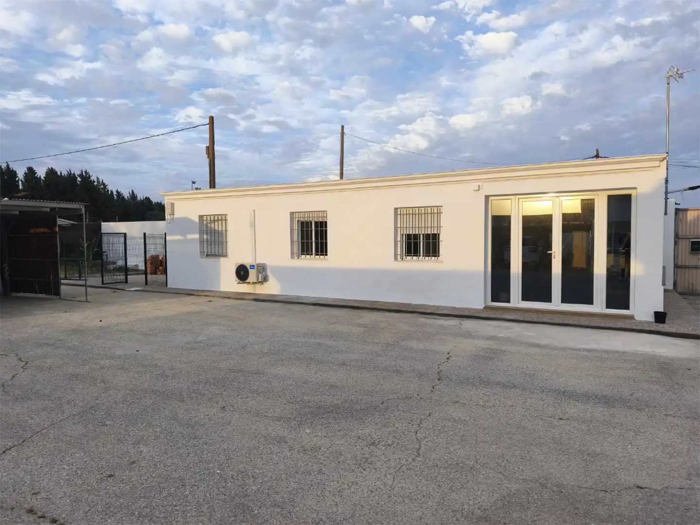 Houses for sale in Carretera Cartuja-Pino Solete, 2, Parque Atlántico - Ronda este Exterior view of Houses for sale in Jerez de la Frontera with Private garden, Terrace and Swimming Pool
