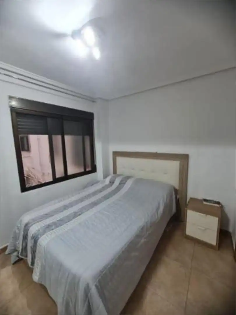 Bedroom of Flat for sale in Valencia