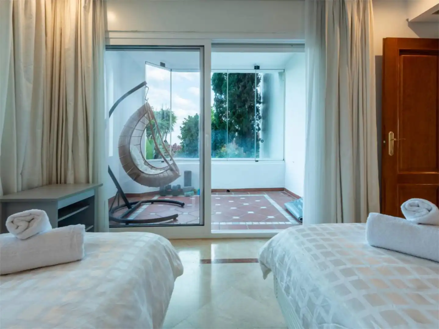 Bedroom of Flat for rent in Estepona  with Air Conditioner, Heating and Private garden