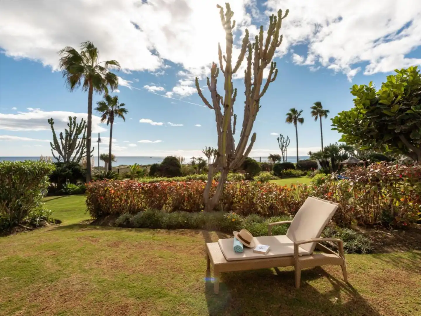 Garden of Flat for rent in Estepona  with Air Conditioner, Heating and Private garden