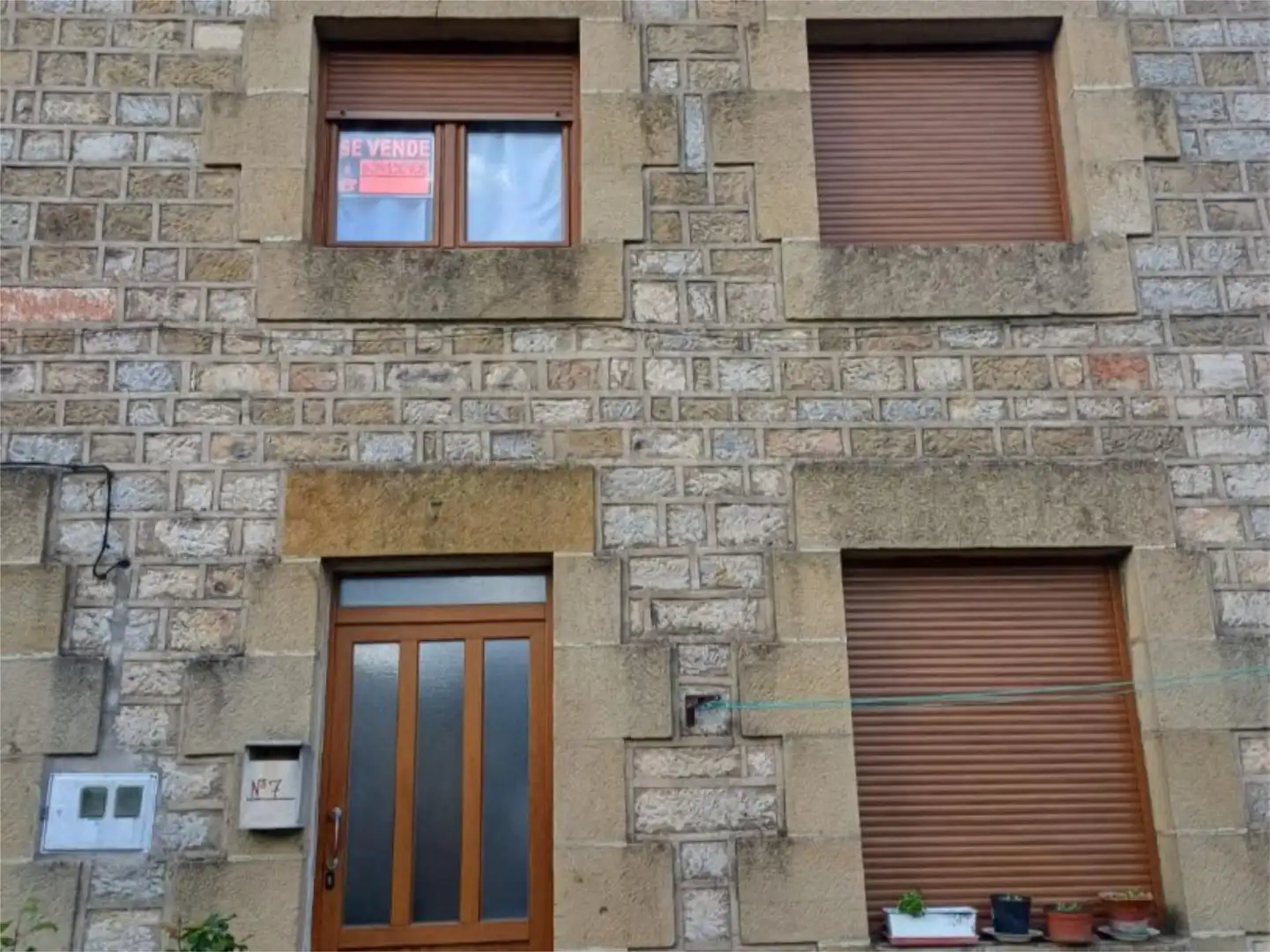 Planta baja en venta en Calle Lavaderos, 7, Canicosa de la Sierra Vista exterior de Planta baja en venta en Canicosa de la Sierra con Calefacción, Parquet y Amueblado