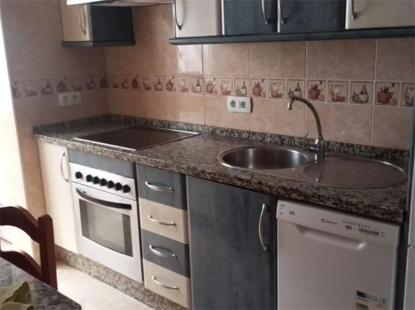 Cocina de Piso de alquiler en  Sevilla Capital con Aire acondicionado, Terraza y Amueblado