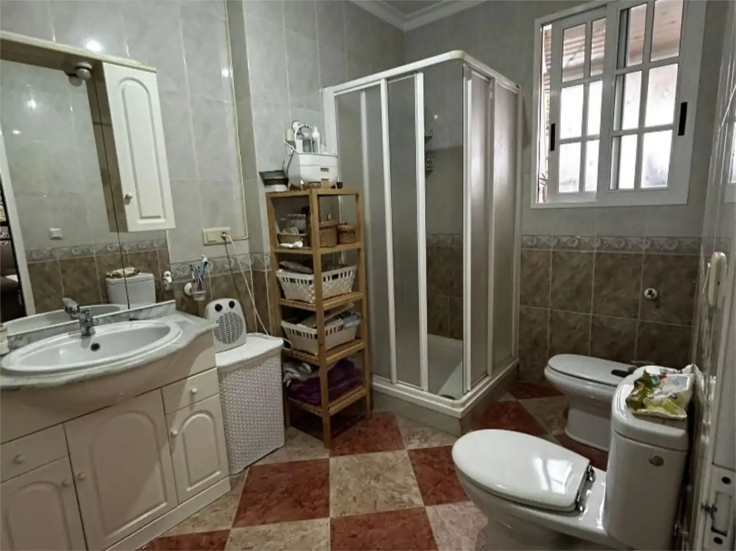 Bathroom of Ground floor for sale in Cuevas Bajas  with Terrace
