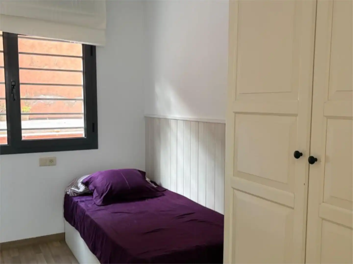 Schlafzimmer von Erdgeschoss zur Miete in Sant Pol de Mar mit Klimaanlage, Heizung und Privatgarten