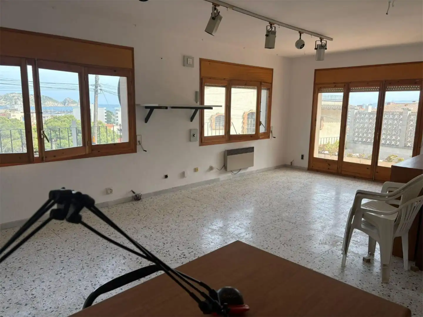 Piso en venta en Carrer Mediterrània, 17, L'Estartit Poble Sala de estar de Piso en venta en L'Estartit con Aire acondicionado, Terraza y Balcón