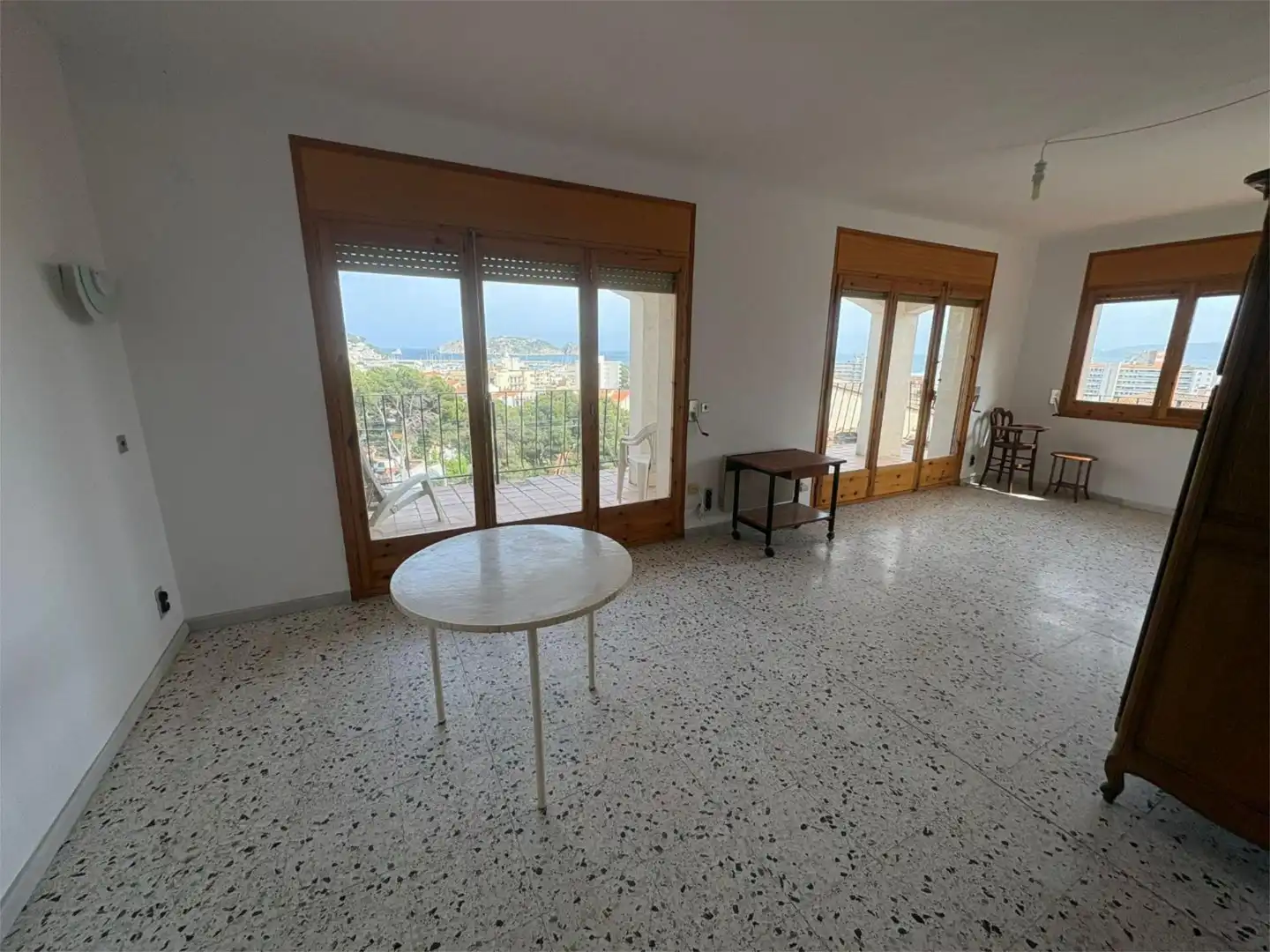 Piso en venta en Carrer Mediterrània, 17, L'Estartit Poble Sala de estar de Piso en venta en L'Estartit con Aire acondicionado, Terraza y Balcón
