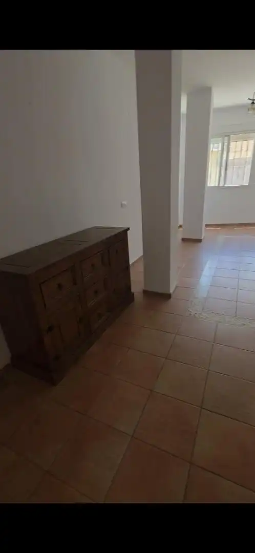 Piso de alquiler en Carrer de l'Aldaia, Benaguasil Piso de alquiler en Benaguasil con Terraza, Parking comunitario y Videoportero