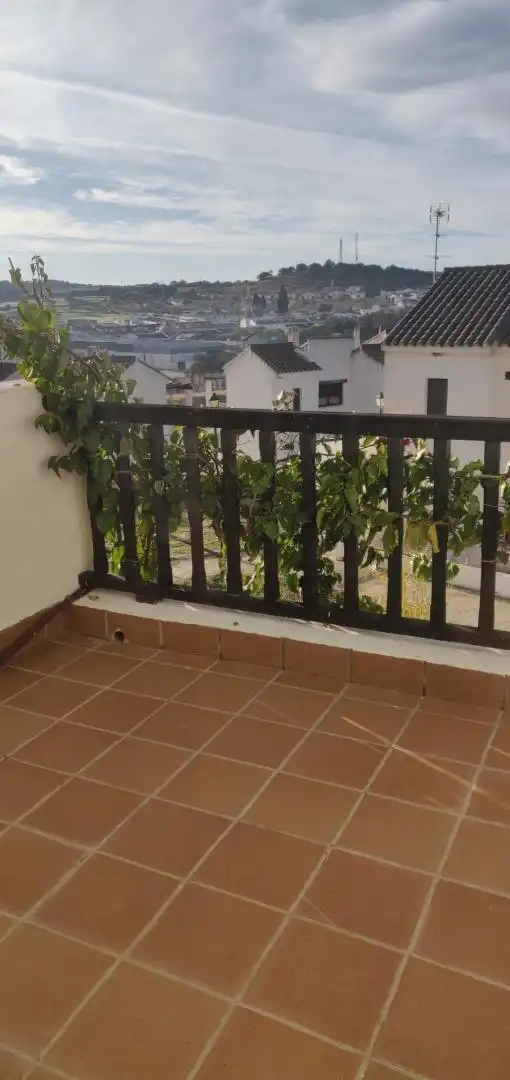 Casa adosada en venda a Calle Ue Sector 10, 2p, El Ronquillo Terrassa de Casa adosada en venda en El Ronquillo amb Aire condicionat