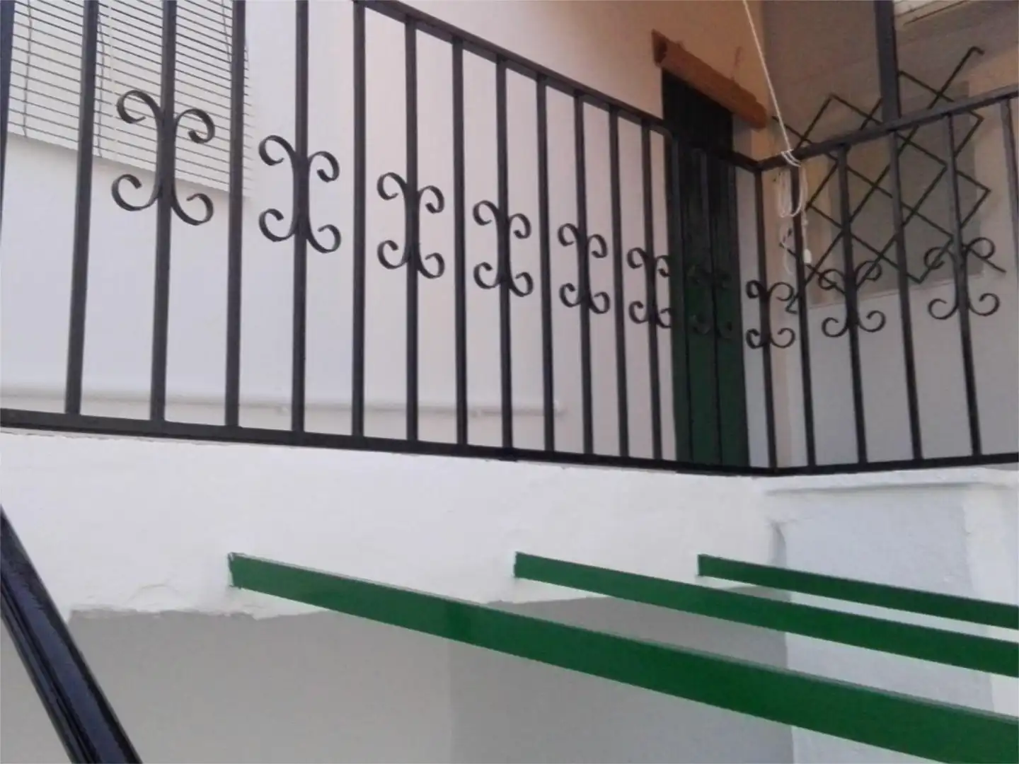 Houses for sale in Calle San Fernando, 8, Villanueva del Arzobispo Balcony of Houses for sale in Villanueva del Arzobispo with Air Conditioner and Terrace