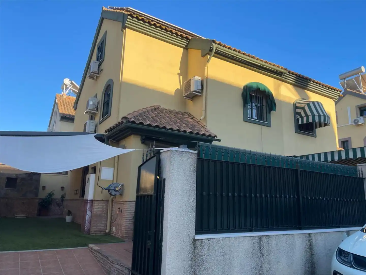 Casa o chalet en venta en Pasaje Honorio, 21, Avenida de Europa Vista exterior de Casa o chalet en venta en Montequinto con Aire acondicionado y Terraza