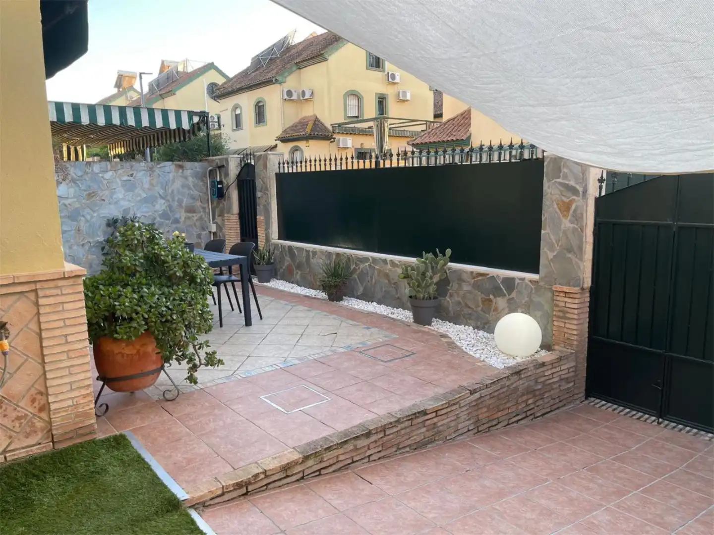 Casa o chalet en venta en Pasaje Honorio, 21, Avenida de Europa Terraza de Casa o chalet en venta en Montequinto con Aire acondicionado y Terraza