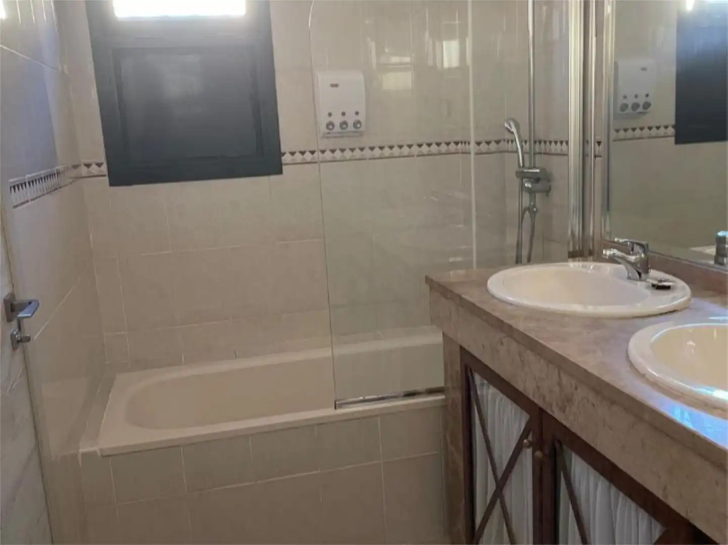 Casa o chalet en venta en Pasaje Honorio, 21, Avenida de Europa Baño de Casa o chalet en venta en Montequinto con Aire acondicionado y Terraza
