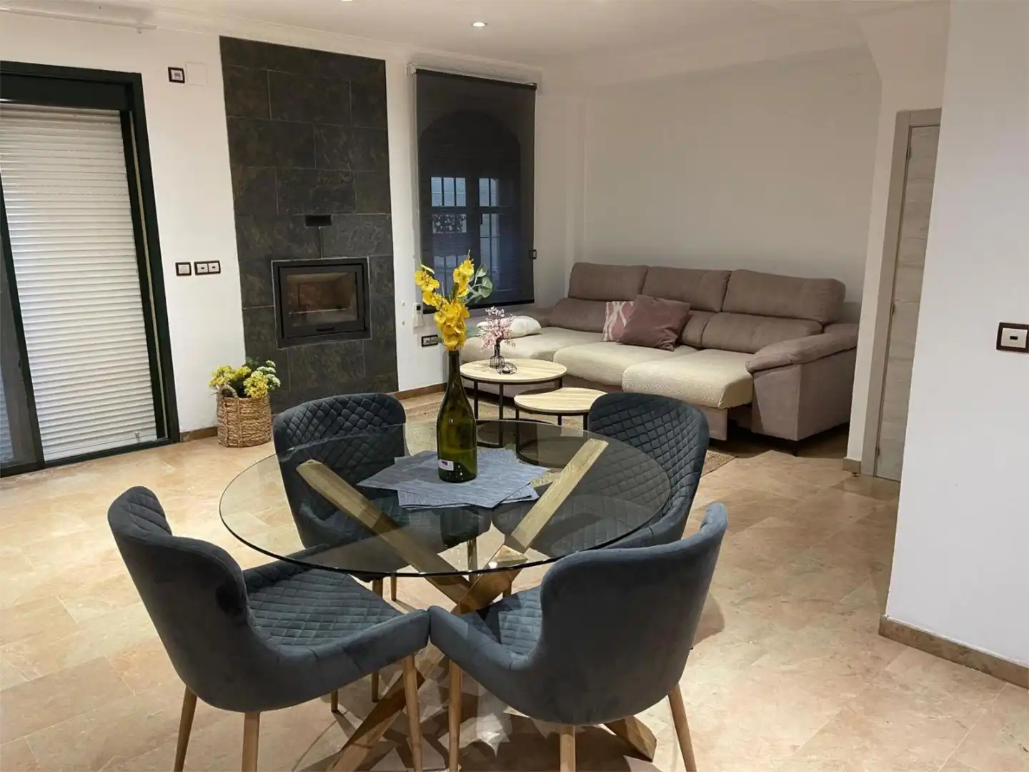 Casa o chalet en venta en Pasaje Honorio, 21, Avenida de Europa Sala de estar de Casa o chalet en venta en Montequinto con Aire acondicionado y Terraza