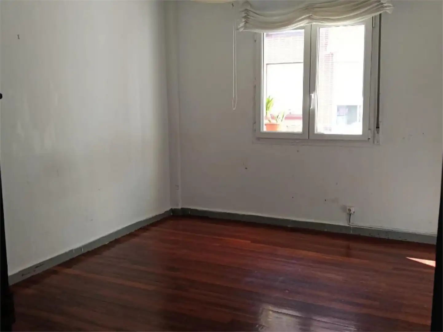 Piso en venta en Lurkizaga Kalea, 18, Arteagabeitia - Retuerto - Kareaga Habitación de Piso en venta en Barakaldo con Calefacción, Parquet y Trastero