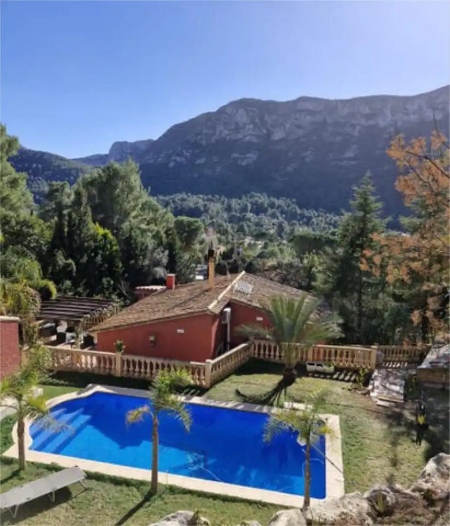 Vista exterior de Casa adosada en venda en Barx amb Calefacció, Jardí privat i Terrassa