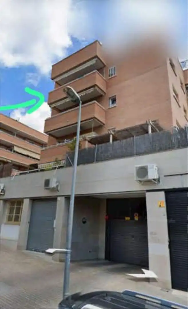 Vista exterior de Garaje de alquiler en Castelldefels
