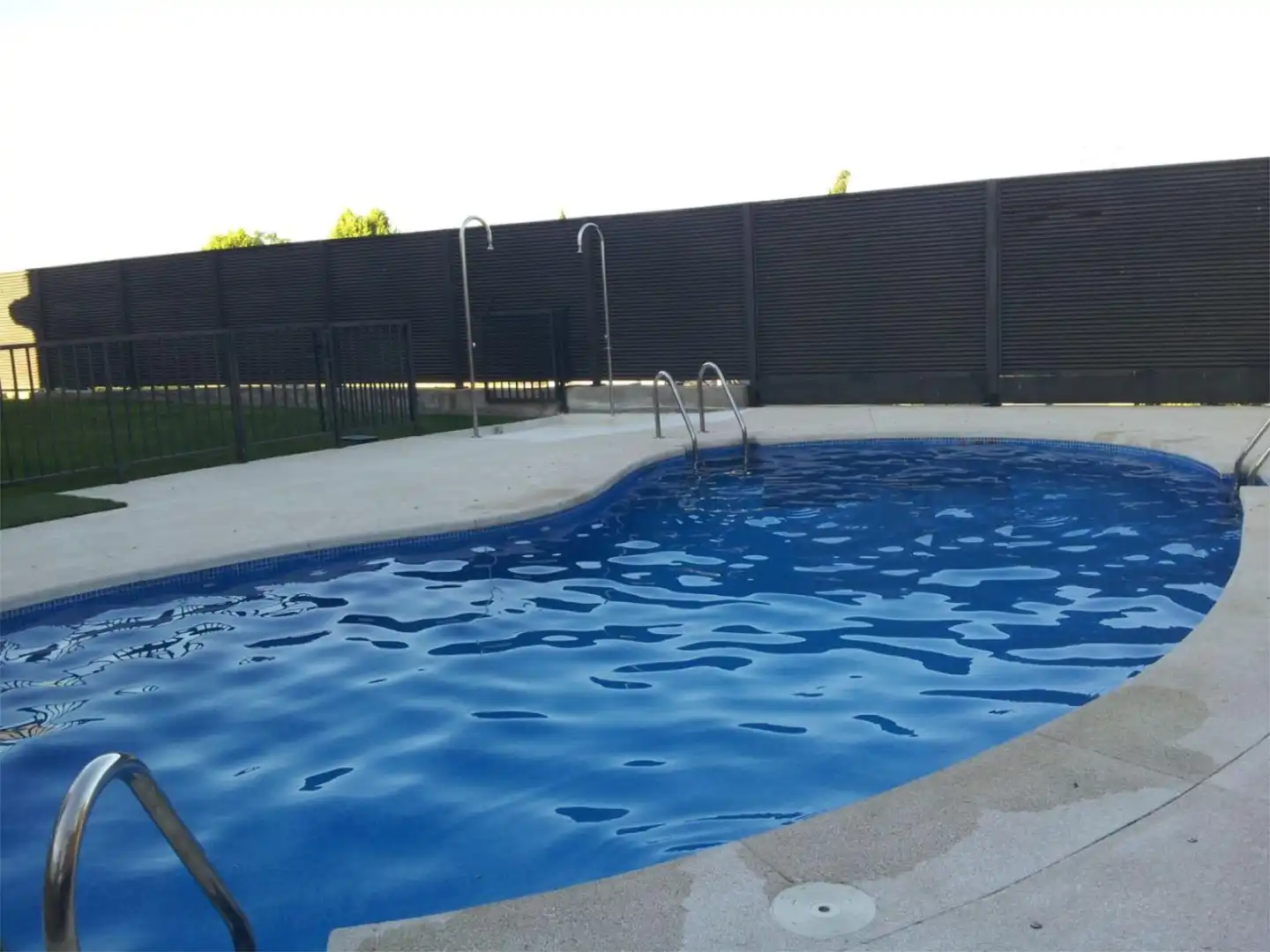 Piscina de Pis en venda en Pozuelo de Alarcón amb Aire condicionat, Calefacció i Jardí privat