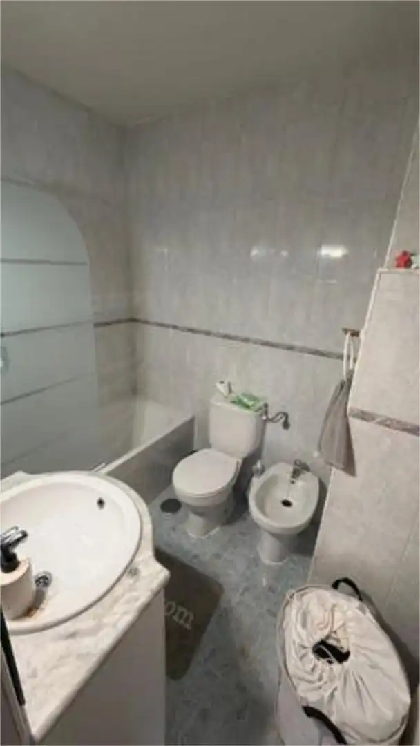 Baño de Piso de alquiler en Azuqueca de Henares con Calefacción, Trastero y Amueblado