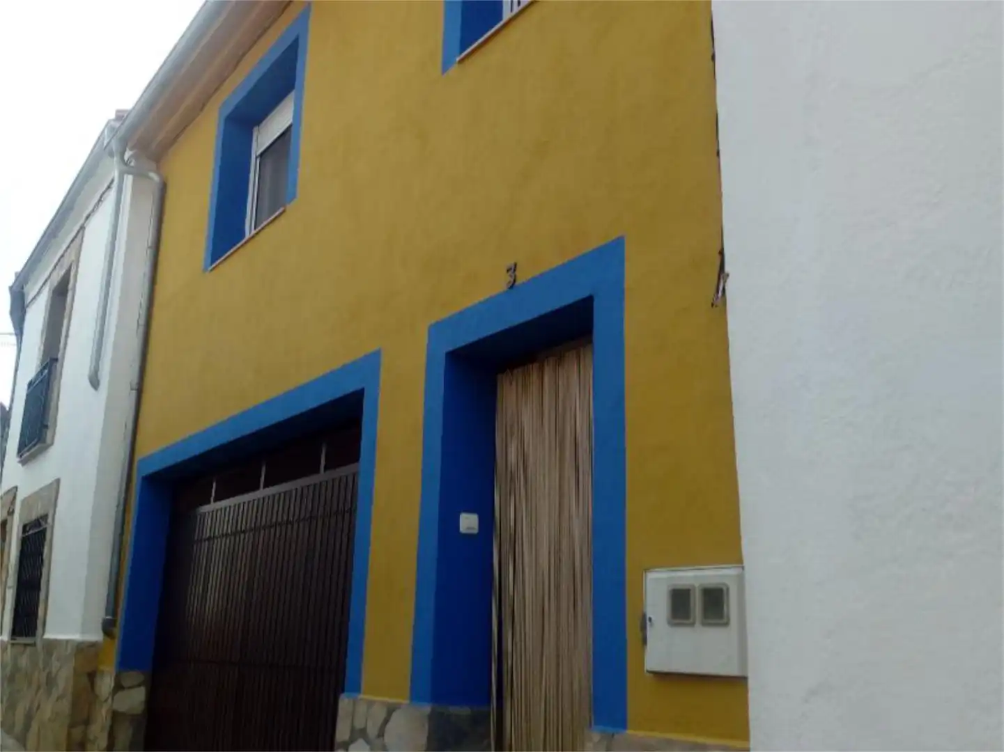 Vista exterior de Casa adosada en venda en Pedroso de Acim amb Aire condicionat i Calefacció