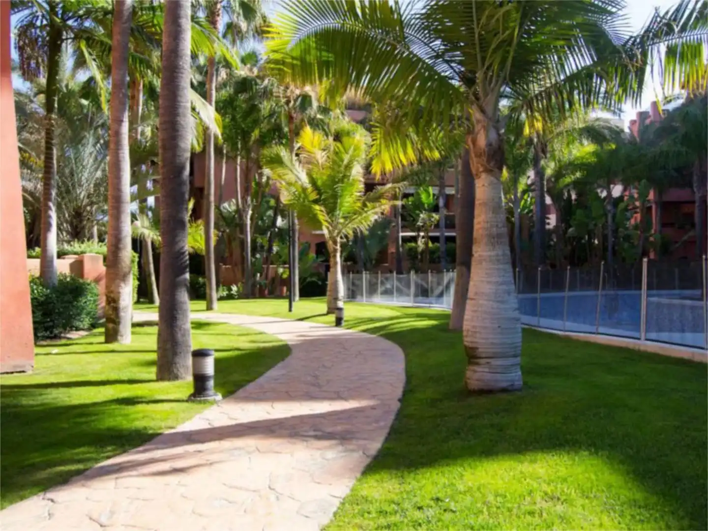 Flat for rent in Calle Rector Federico Mayor Zaragoza, 25, Playa de Granada Exterior view of Flat for rent in Motril with Air Conditioner, Heating and Private garden