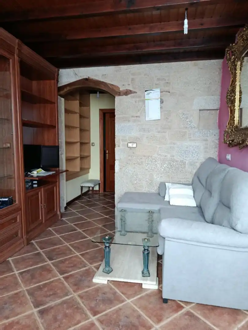 Apartamento de alquiler en AC-960, 13, Boqueixón Sala de estar de Apartamento de alquiler en Boqueixón con Aire acondicionado, Calefacción y Amueblado