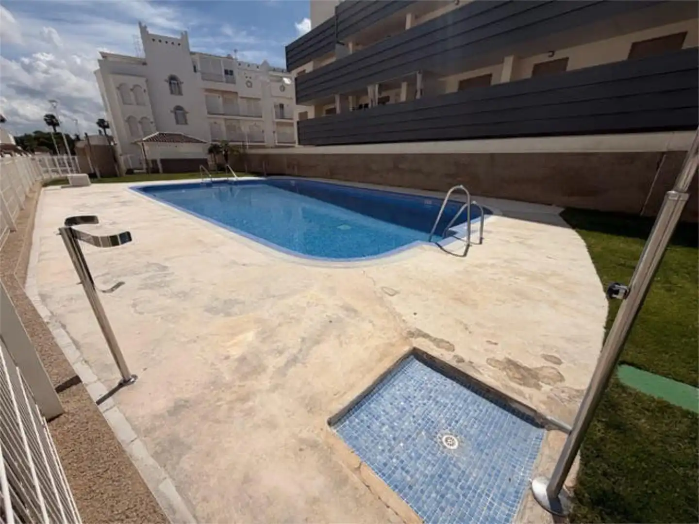 Piscina de Apartament en venda en Rota amb Piscina