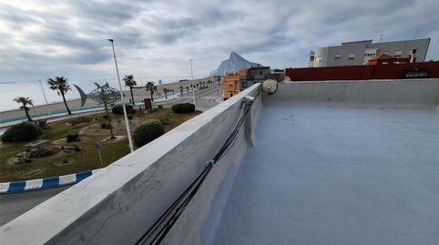 Foto 3 de Casa adosada en venta en Avenida Menéndez Pelayo, 133, La Atunara - Periáñez, La Línea de la Concepción