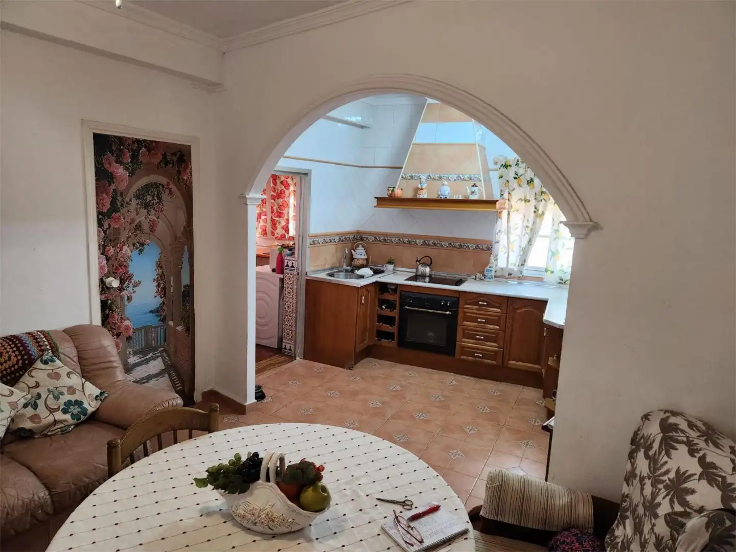 Casa adosada en venda a Avenida Menéndez Pelayo, 133, La Atunara - Periáñez Cuina de Casa adosada en venda en La Línea de la Concepción amb Terrassa, Traster i Moblat