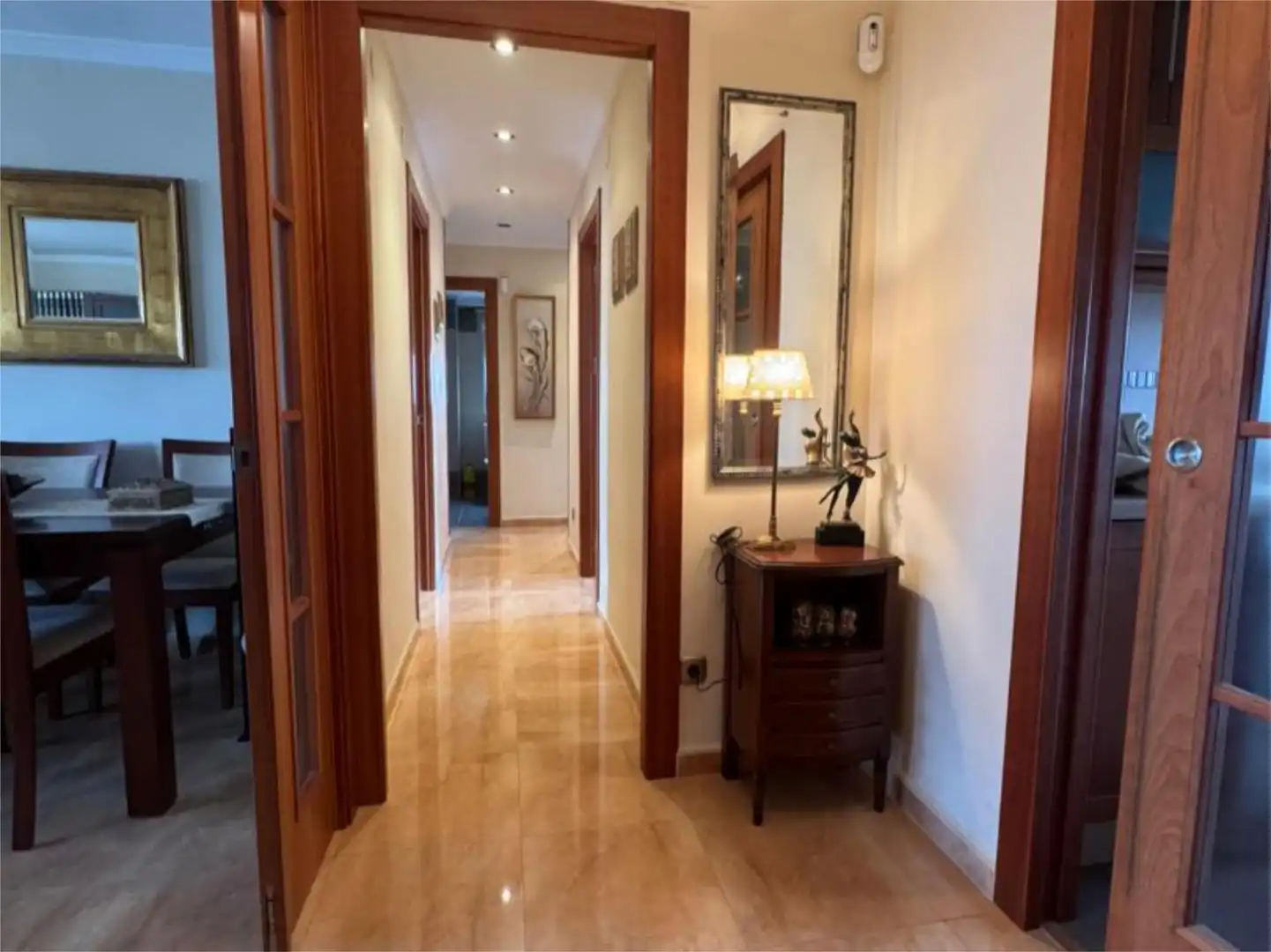Wohnung zum Verkauf in Alicante / Alacant mit Heizung, Schwimmbad und Möbliert