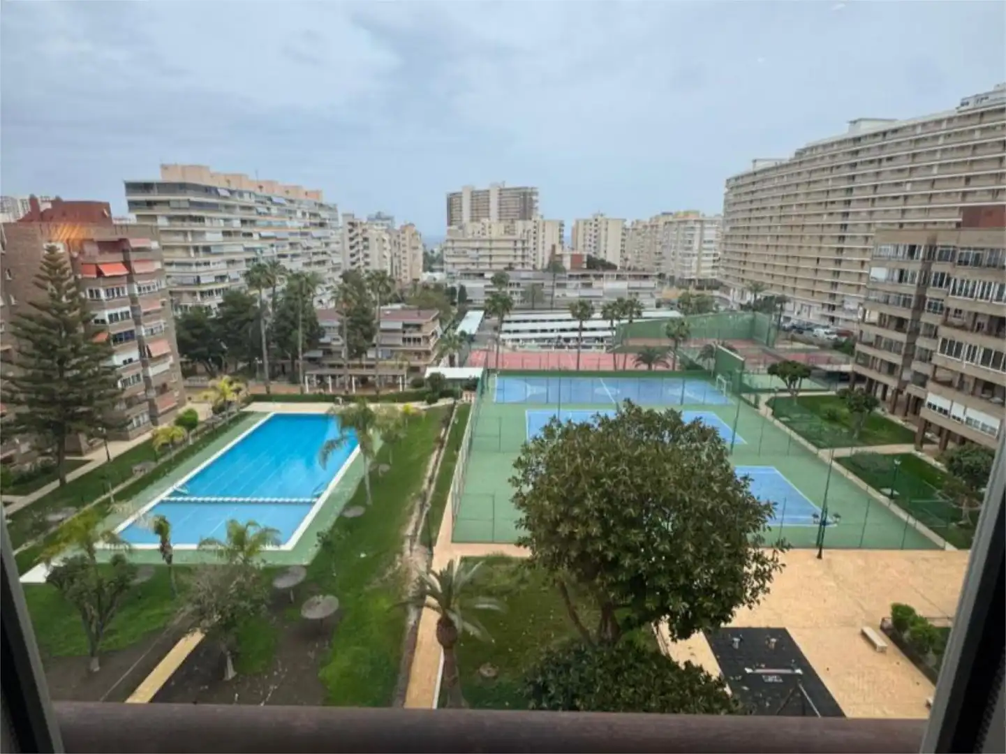 Piso en venta en Avenida de Holanda, 17, Playa de San Juan Piscina de Piso en venta en Alicante / Alacant con Piscina
