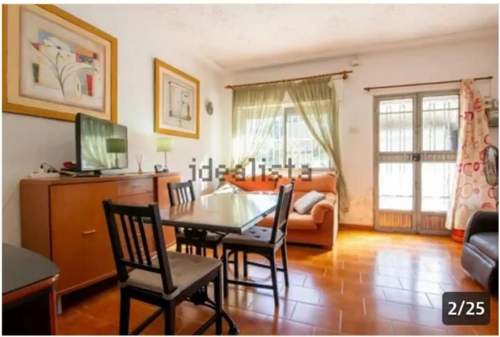 Sala d'estar de Casa adosada en venda en Corbera amb Terrassa i Balcó