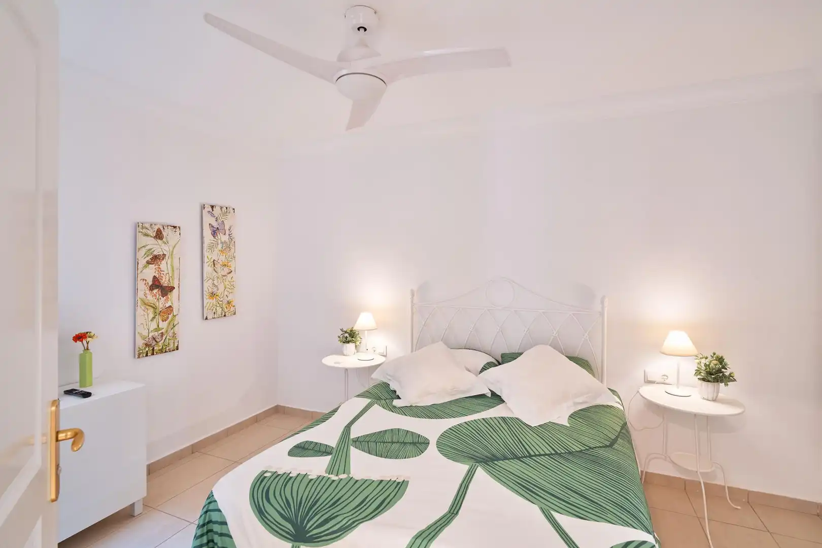 Wohnung zum Verkauf in Calle Helsinki, 16, Playa del Duque Schlafzimmer von Wohnung zum Verkauf in Adeje mit Terrasse, Schwimmbad und Möbliert