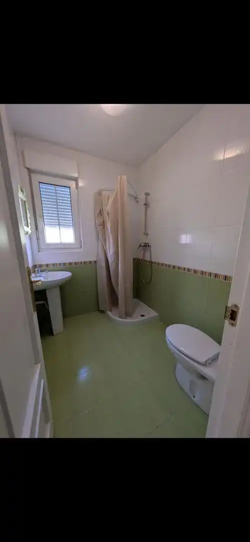 Einfamilien-Reihenhaus zum Verkauf in N-611, 20, Los Corrales de Buelna Badezimmer von Einfamilien-Reihenhaus zum Verkauf in Los Corrales de Buelna mit Terrasse