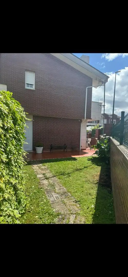 Einfamilien-Reihenhaus zum Verkauf in N-611, 20, Los Corrales de Buelna Terrasse von Einfamilien-Reihenhaus zum Verkauf in Los Corrales de Buelna mit Terrasse