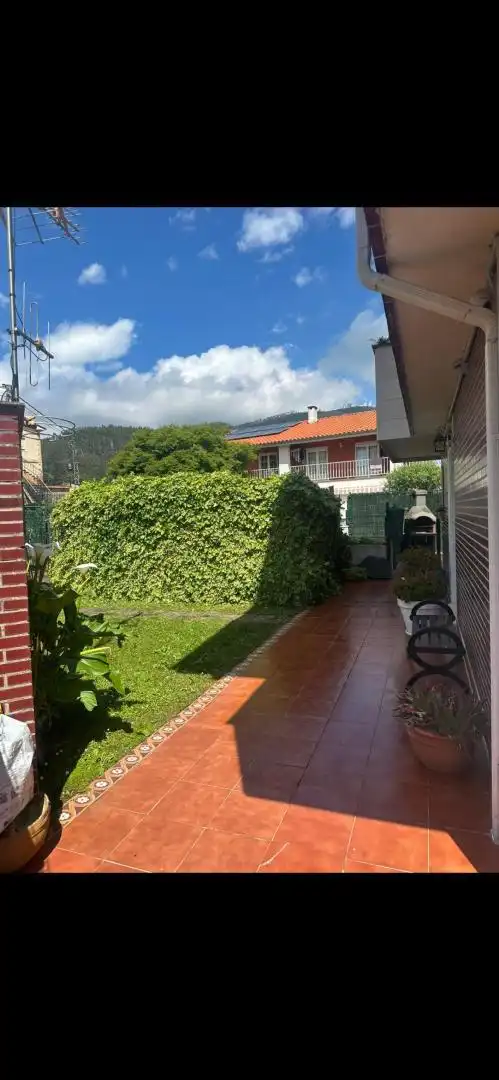 Einfamilien-Reihenhaus zum Verkauf in N-611, 20, Los Corrales de Buelna Garten von Einfamilien-Reihenhaus zum Verkauf in Los Corrales de Buelna mit Terrasse