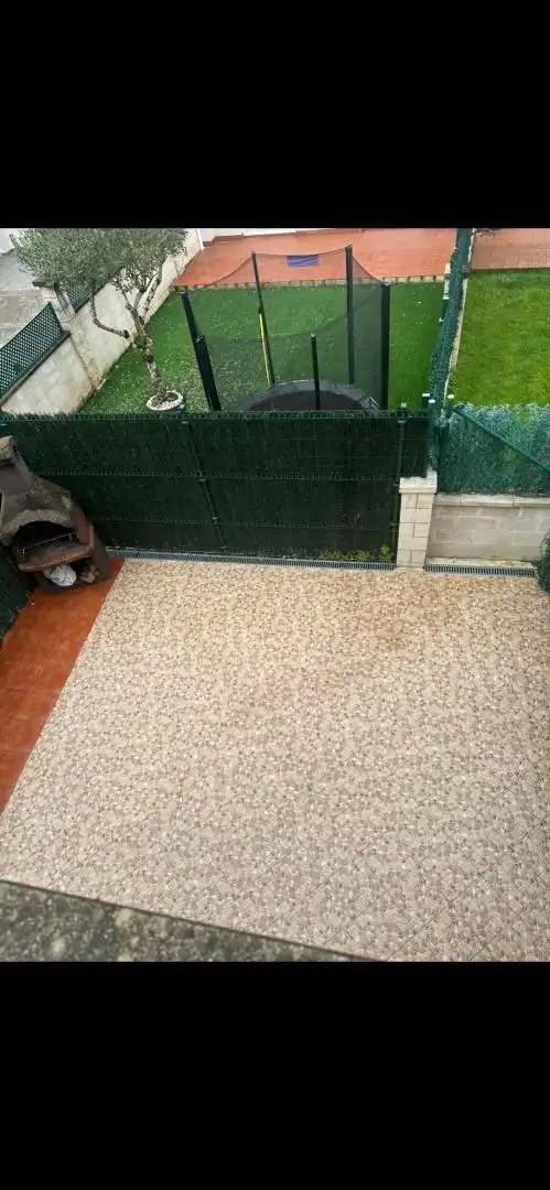 Einfamilien-Reihenhaus zum Verkauf in N-611, 20, Los Corrales de Buelna Garten von Einfamilien-Reihenhaus zum Verkauf in Los Corrales de Buelna mit Terrasse