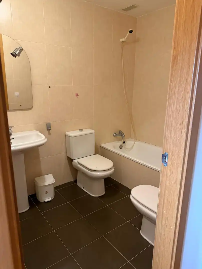 Detached homes for sale in Calle Zabaltzagain, 25, Puente la Reina / Gares Bathroom of Detached homes for sale in Puente la Reina / Gares with Heating, Private garden and Parquet flooring