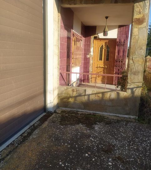 Foto 2 de Casa adosada en venda a Calle Bercianos, 1, San Pedro Bercianos, León