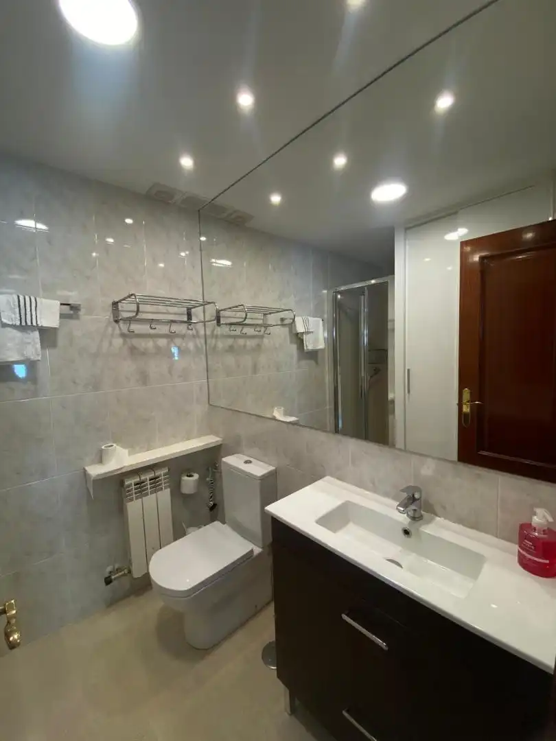 Piso de alquiler en Rúa dos Cesteiros, 7, Sanxenxo pueblo Baño de Piso de alquiler en Sanxenxo con Calefacción, Jardín privado y Terraza