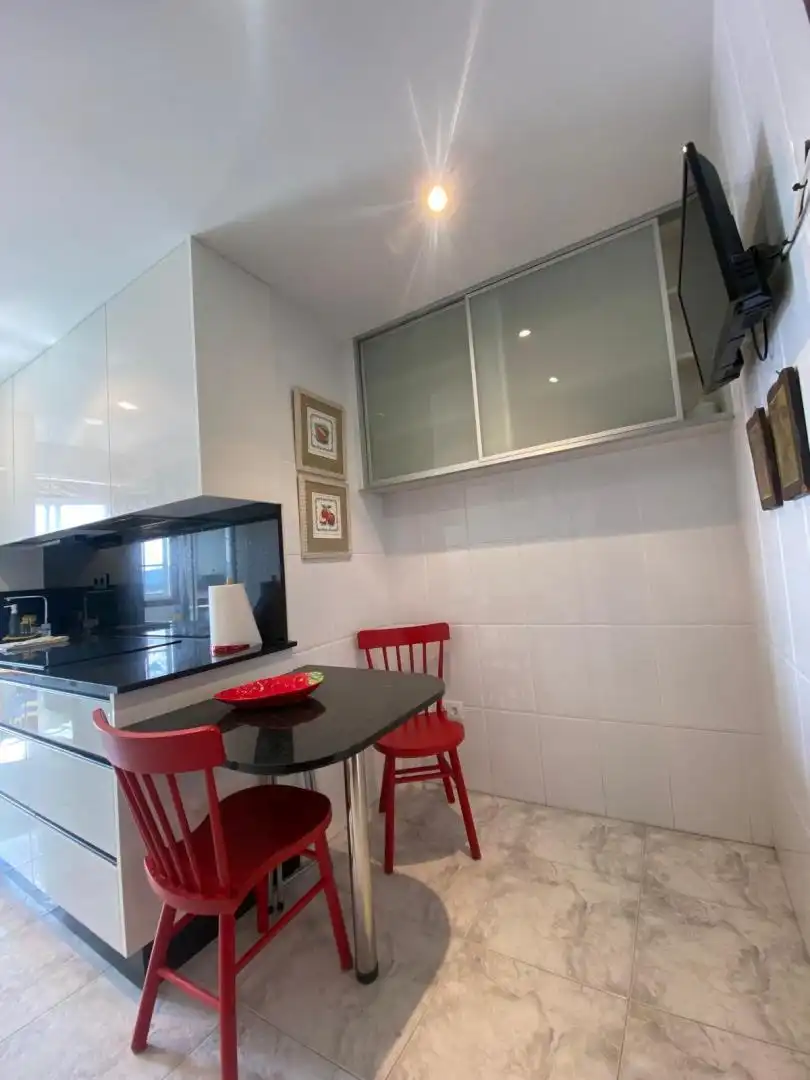 Piso de alquiler en Rúa dos Cesteiros, 7, Sanxenxo pueblo Cocina de Piso de alquiler en Sanxenxo con Calefacción, Jardín privado y Terraza