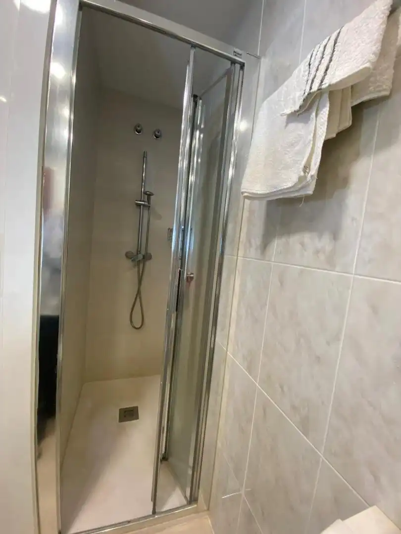 Piso de alquiler en Rúa dos Cesteiros, 7, Sanxenxo pueblo Baño de Piso de alquiler en Sanxenxo con Calefacción, Jardín privado y Terraza
