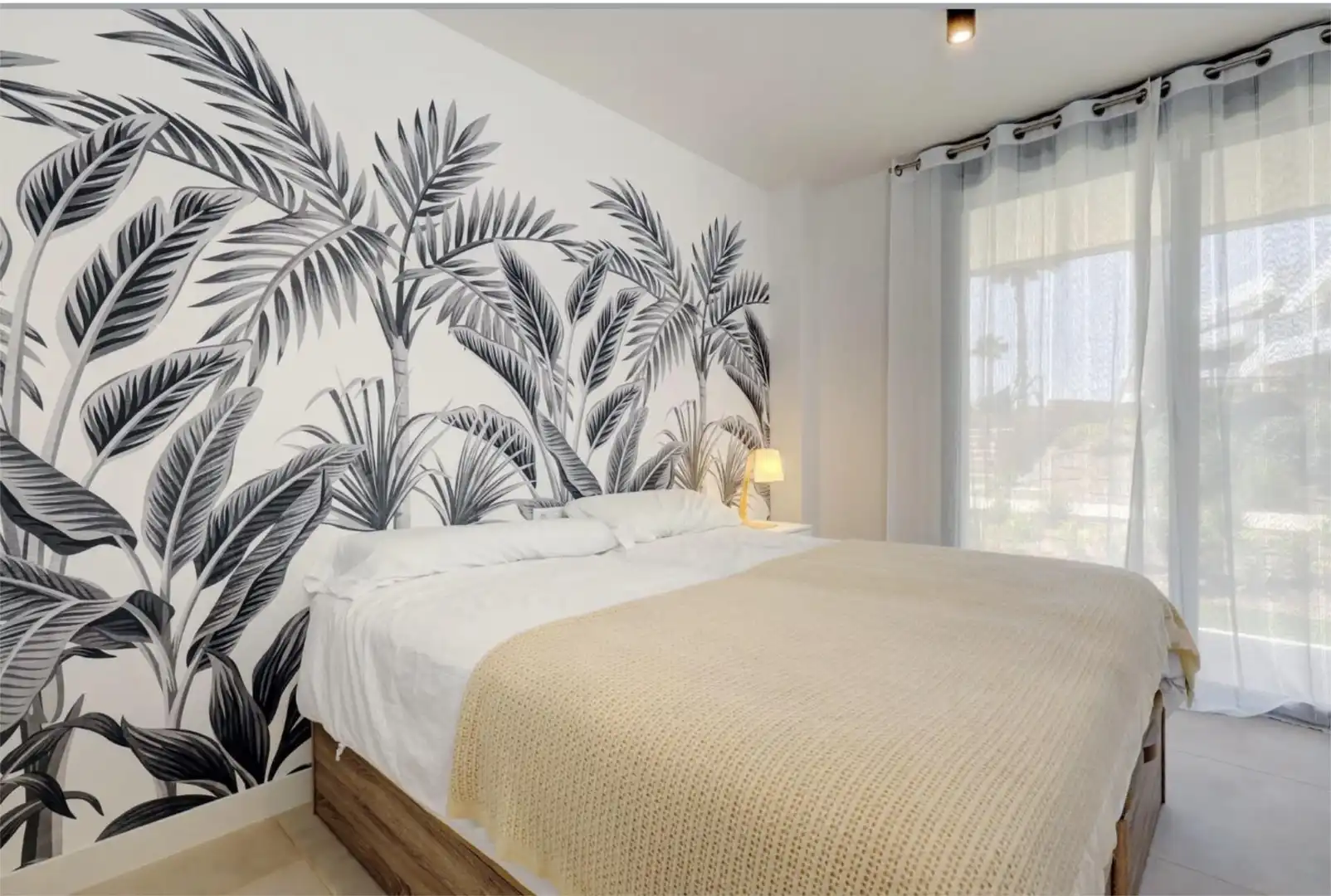 Apartament de lloguer a Urbanizacion Camarate Golf, 8, Casares Dormitori de Apartament de lloguer en Casares amb Aire condicionat, Terrassa i Piscina