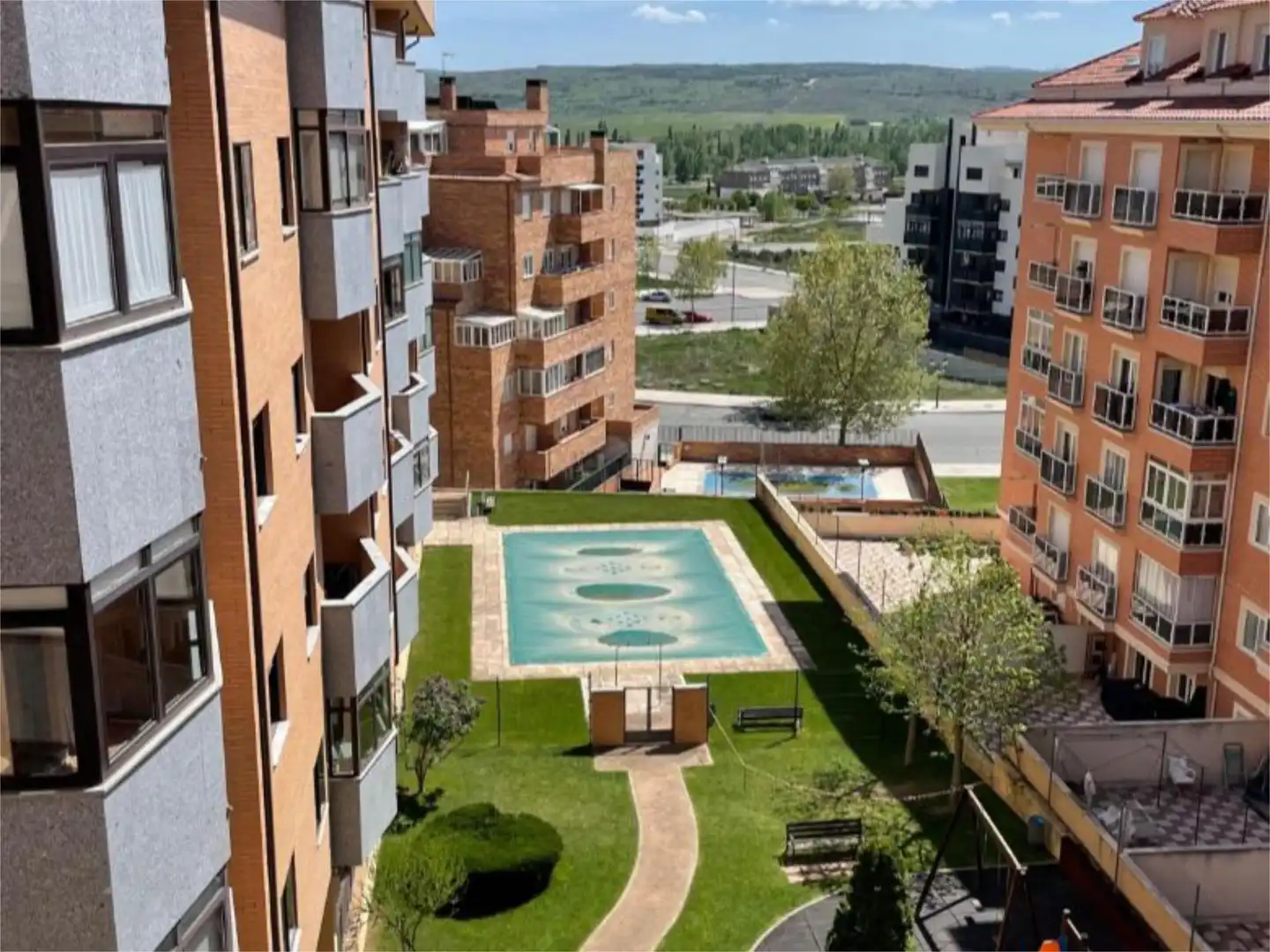 Vista exterior de Pis de lloguer en Ávila Capital amb Calefacció, Parquet i Terrassa