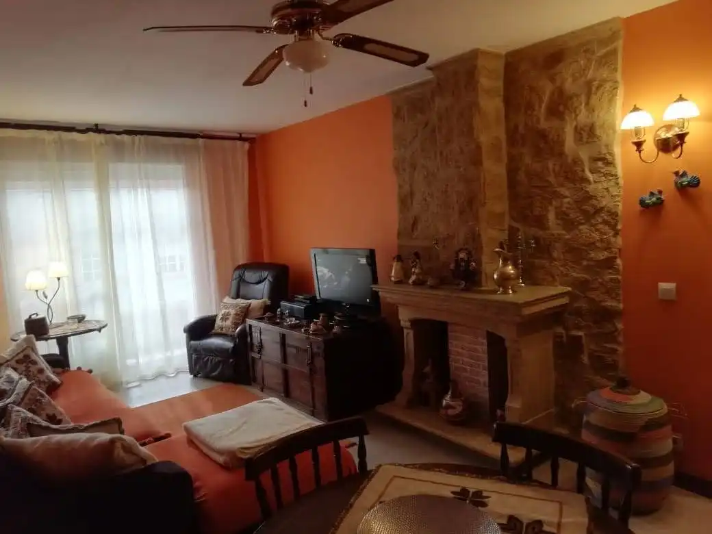 Piso en venta en Rúa Valiña, 16, San Salvador - Caeira Sala de estar de Piso en venta en Poio con Calefacción, Terraza y Trastero