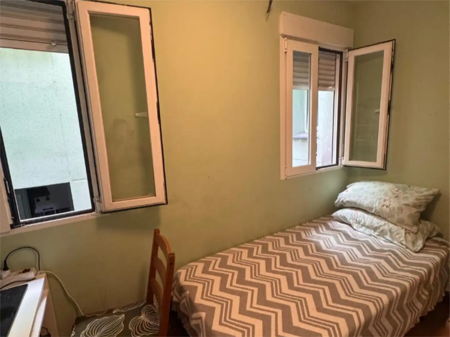 Piso en venta en Calle de Juan Martín El Empecinado, 6, Palos de Moguer Habitación de Piso en venta en Madrid con Aire acondicionado, Amueblado y Balcón