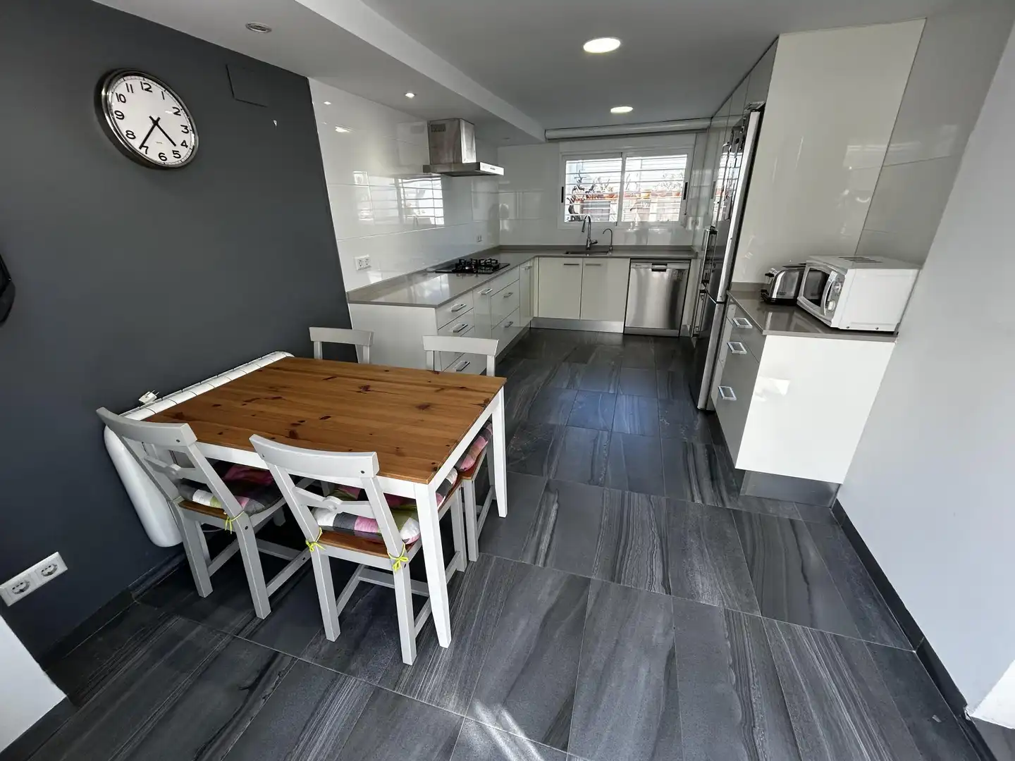 Wohnung zum Verkauf in Carrer Dinamarca, 20, Voramar Küche von Wohnung zum Verkauf in Benicasim / Benicàssim mit Klimaanlage, Heizung und Privatgarten