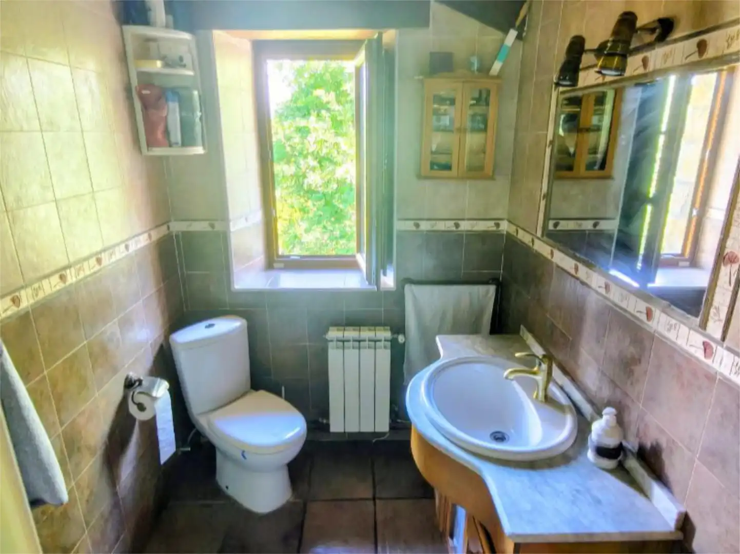 Houses for sale in Penagos-casares, 13a, Penagos Bathroom of Houses for sale in Penagos with Balcony